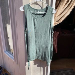 Women's Sleeveless Top in Green